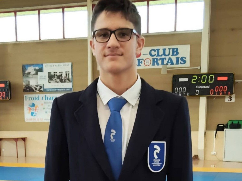 Image de l'actu 'Arbitrage: niveau départemental (F1) pour Lucas Comeyne'